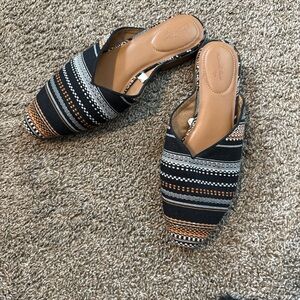 Universal Thread Black and Orange Patterned Mules